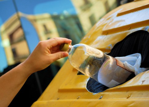 Business waste removal services in Dalston